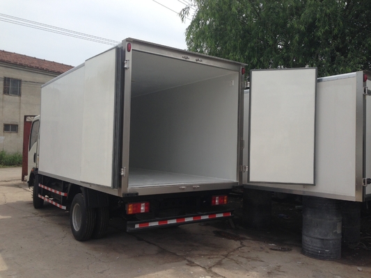 HOWO Light Duty Commercial Trucks Refrigerator Freezer Van Box Truck For Meat